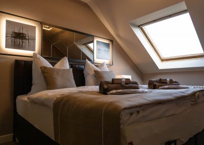 Ferienwohnung in der Nähe von der Leipziger Messe und Flughafen Leipzig BMW und Porsche Inneneinrichtung